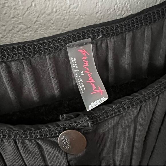 Free People Movement Bella Grey Ribbed Oversized Henley Top - Picture 5 of 8